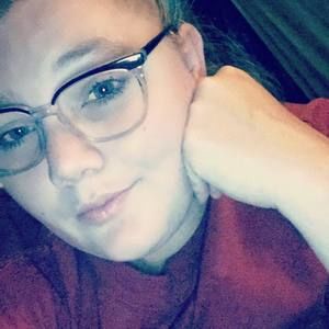 Meet your Posher, Lena